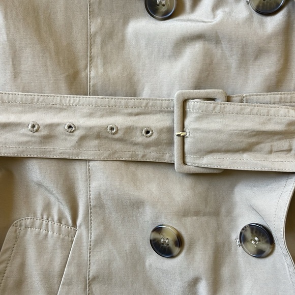 Short trench coat women’s size large - Picture 9 of 9